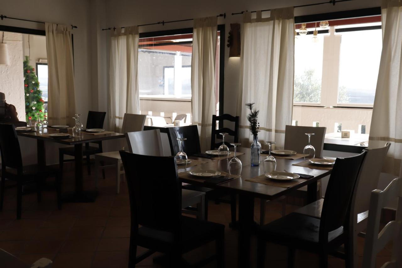 Hostal Restaurante Benalup Golf エクステリア 写真